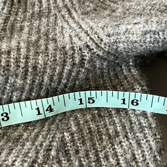 H&M Square Milkmaid Heather G Sweater Size S - Picture 9 of 11